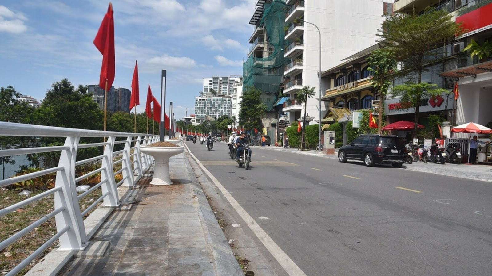 Đường Xuân Diệu góp phần đồng bộ năng lực lưu thông và hỗ trợ tích cực cho tuyến đường An Dương -  u Cơ.
